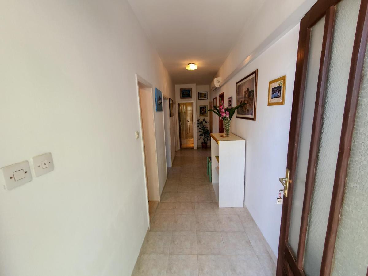 Makjanic Apartment Jelsa  Ngoại thất bức ảnh