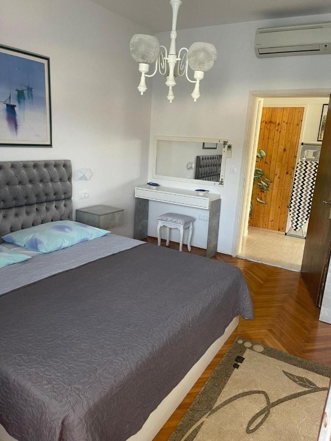 Makjanic Apartment Jelsa  Ngoại thất bức ảnh
